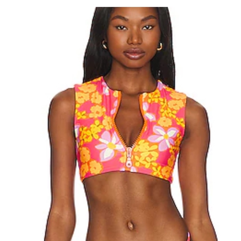Stone Fox Swim Mase Top - Sz Medium